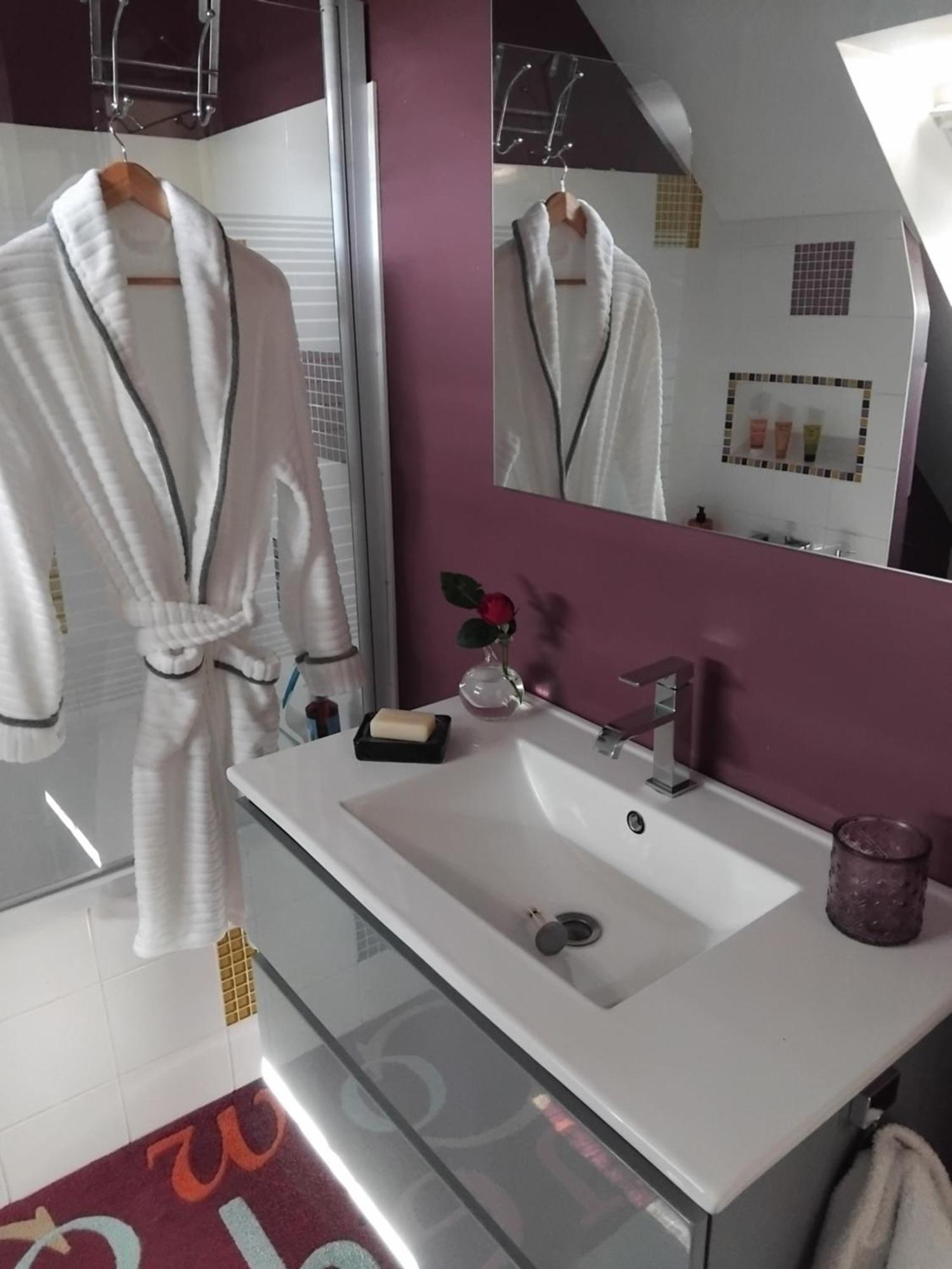 Chambre Dans Un Ecrin De Verdure Angrie Eksteriør billede